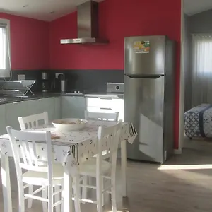  Hébergement de vacances Petite Maison Au Calme France